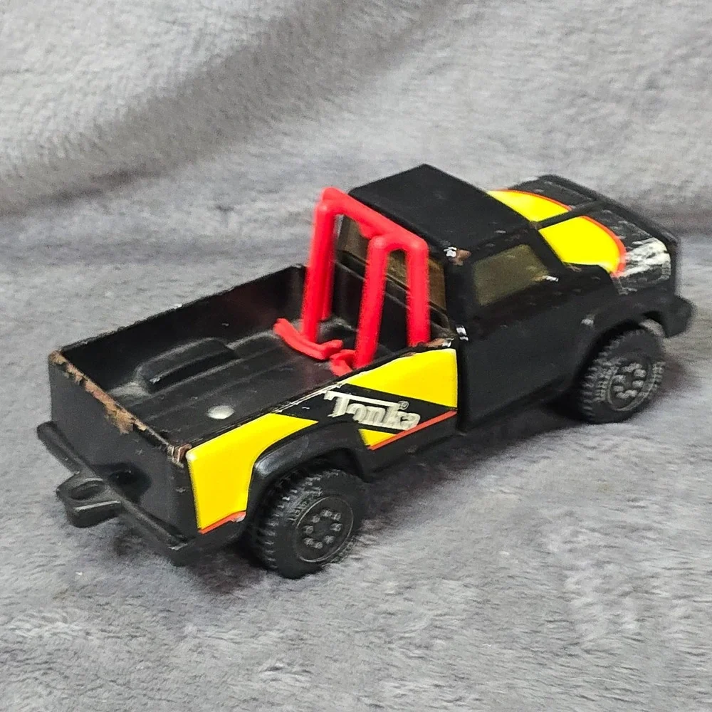 Vintage Tonka Wild Tiger Pickup Truck Diecast Toy Black Yellow Off-Road